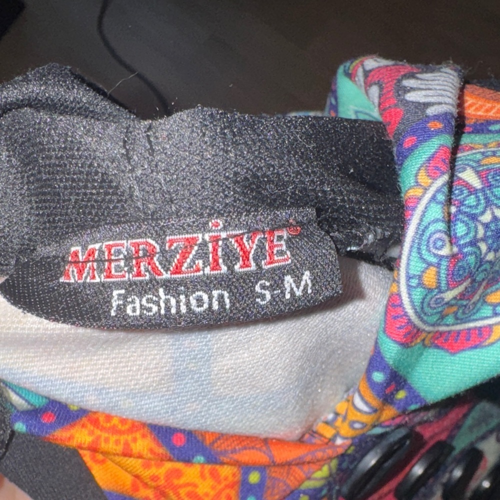 Colorful Patterned Black Top and Pants Set - Picture 11 of 13